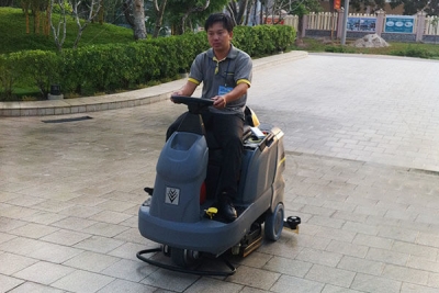 General cleaning late at companies, factories